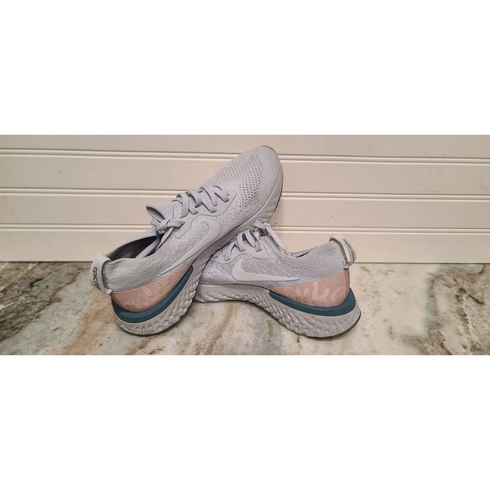 Nike Epic React Flyknit Running Shoes Platinum Beige W/Blue/Pink Heel Acc Size 8
